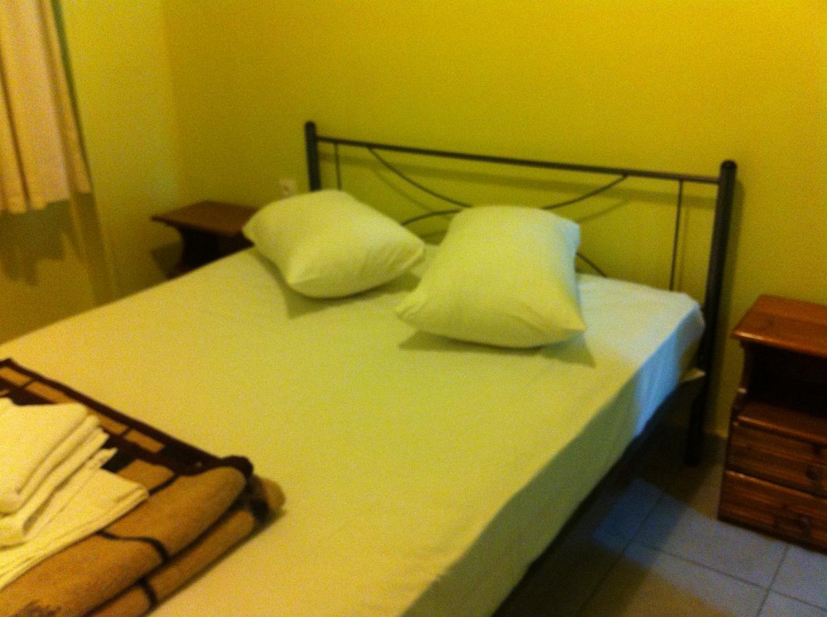 Zeus Hostel Athènes Extérieur photo