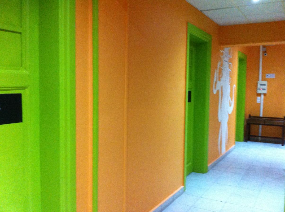 Zeus Hostel Athènes Extérieur photo