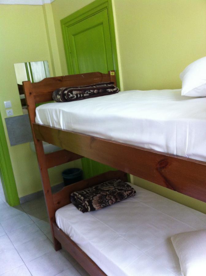 Zeus Hostel Athènes Extérieur photo