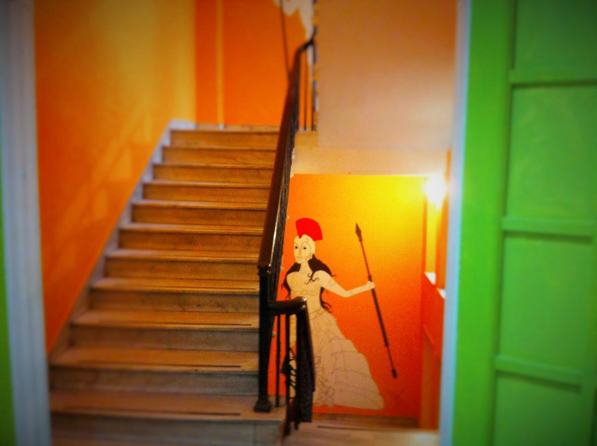 Zeus Hostel Athènes Extérieur photo